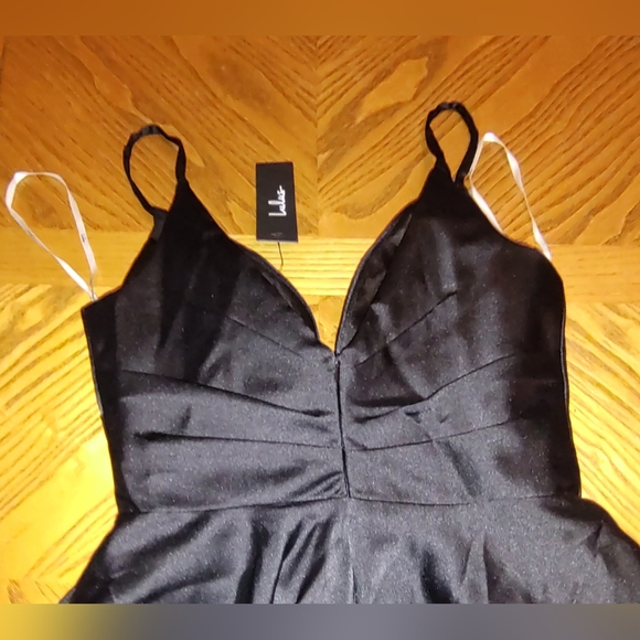Lulu's remarkable romance black satin skater dress with pockets - Picture 6 of 9